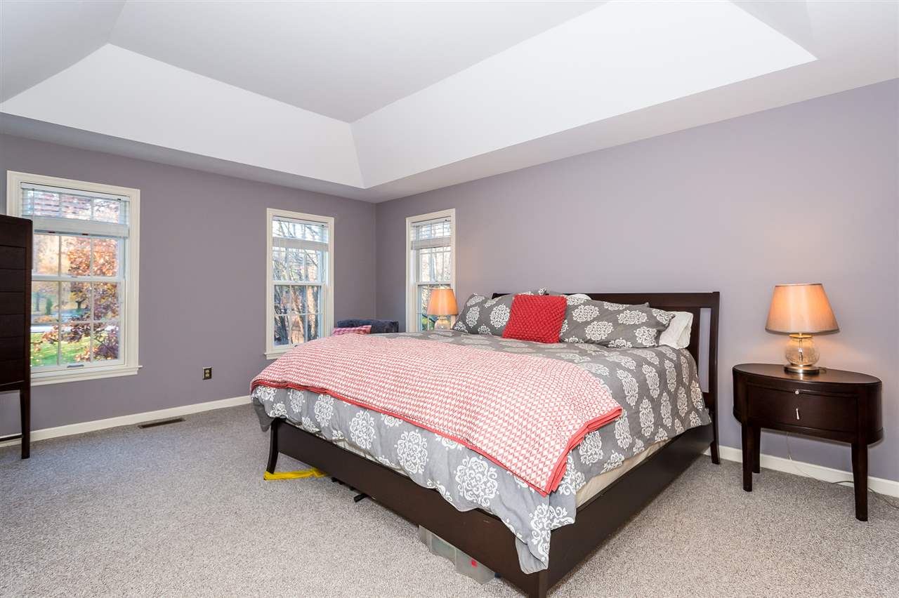 5 Rosewell Road Bedford, NH 03110 - Photo 22 of 40