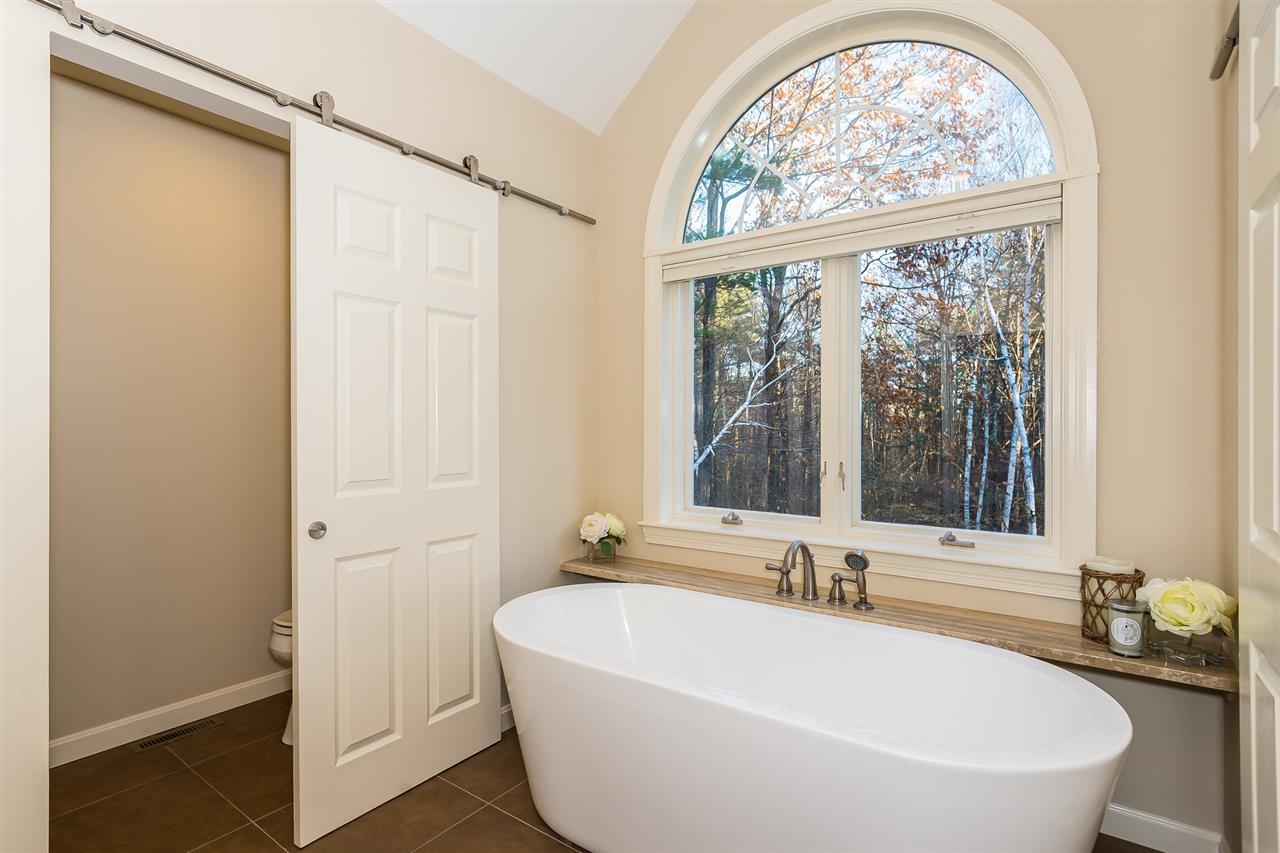 5 Rosewell Road Bedford, NH 03110 - Photo 23 of 40