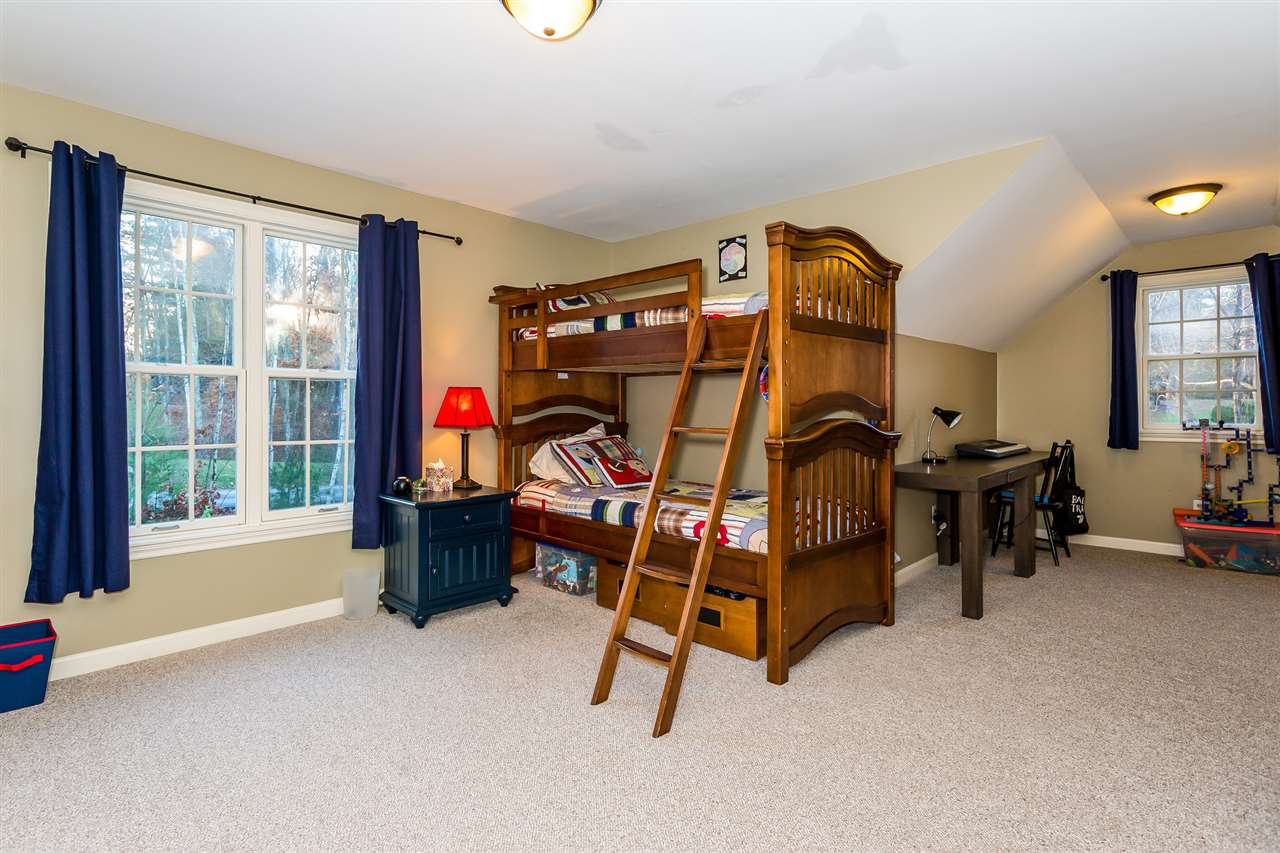 5 Rosewell Road Bedford, NH 03110 - Photo 24 of 40