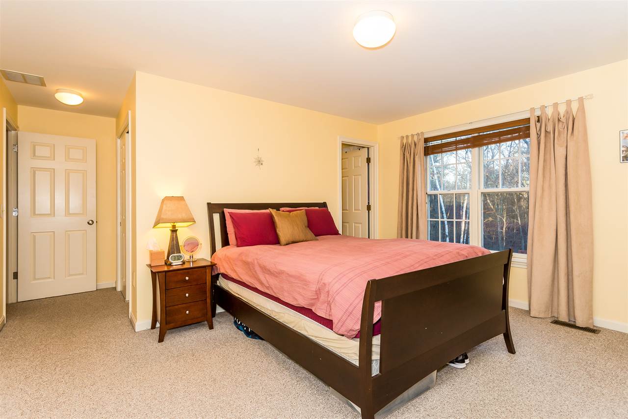 5 Rosewell Road Bedford, NH 03110 - Photo 25 of 40