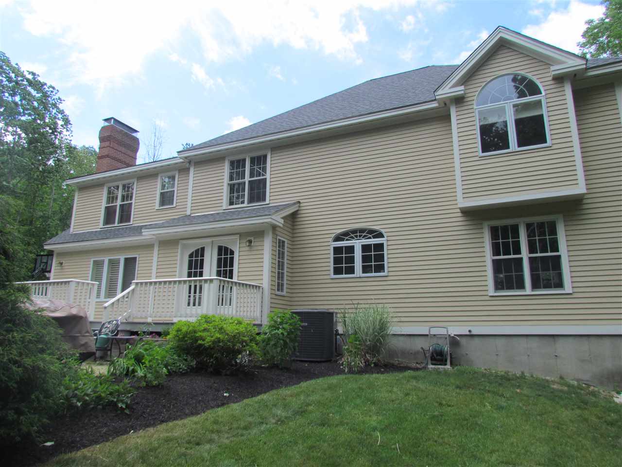 5 Rosewell Road Bedford, NH 03110 - Photo 34 of 40