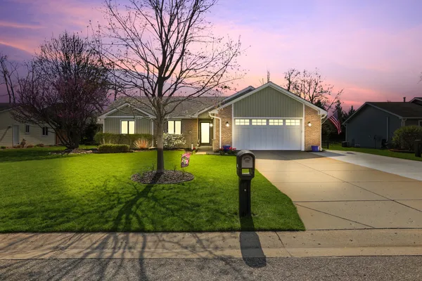 $445,000 | 3111 Smugglers Ridge, Walled Lake, MI 48390