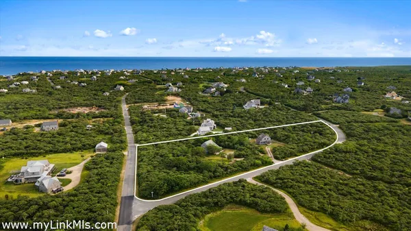 $4,995,000 | 13 Parson Lane, Nantucket, MA 02554