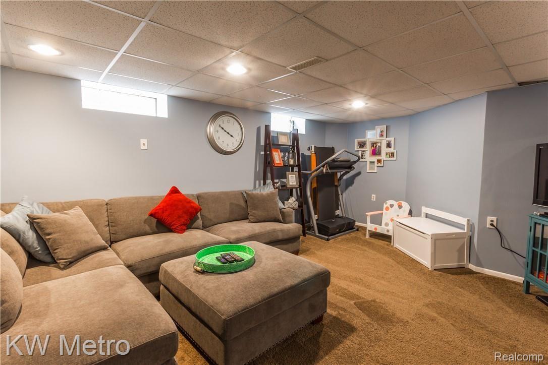 785 Princeton Road Berkley, MI 48072 - Photo 20 of 28 Princton Berkley-18.jpg