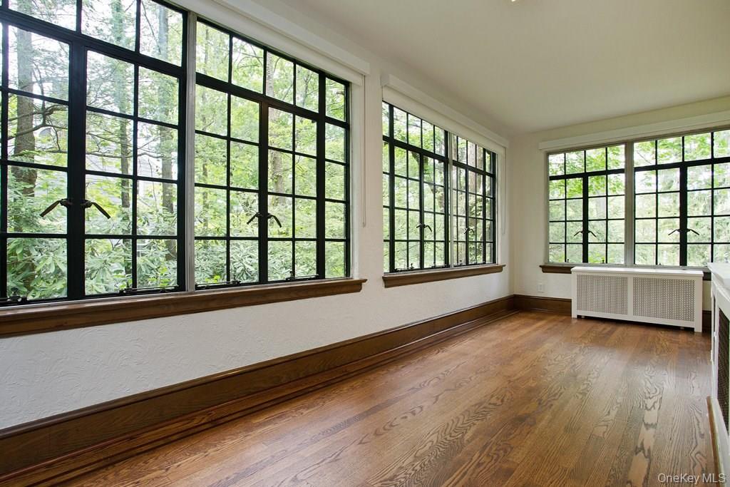 11 Eton Road Scarsdale, NY 10583 - Photo 8 of 14