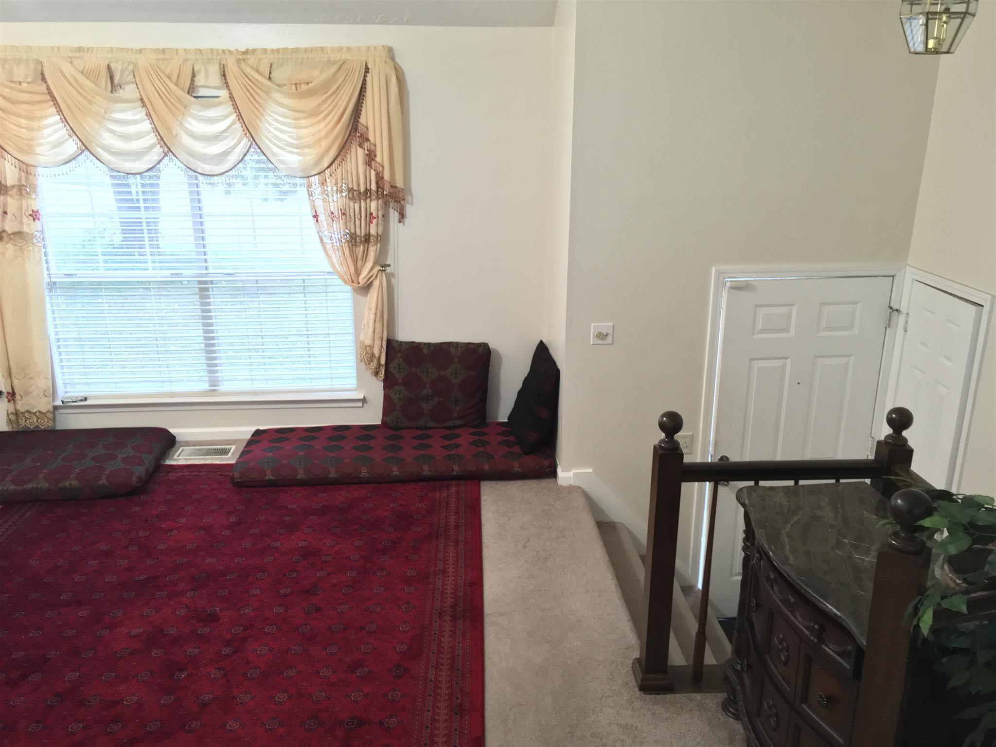 801 Bishopsgate Road Antioch, TN 37013 - Photo 10 of 27 View of the entry to the great room
