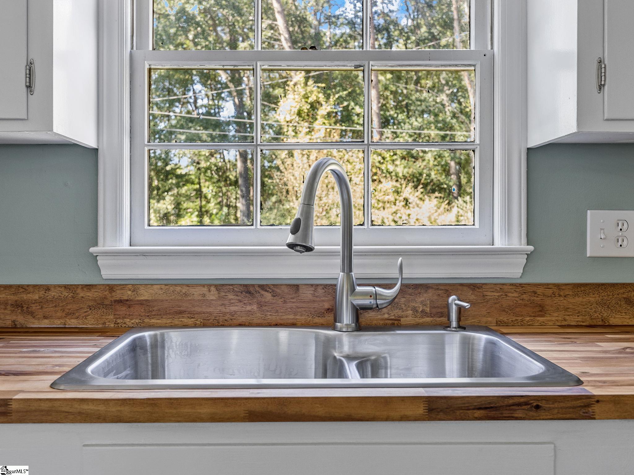 171 Candlenut Lane Boiling Springs, SC 29316 - Photo 11 of 29 Gallery Image 11