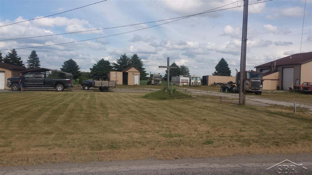 1044 North Iva Road Hemlock, MI 48626 - Photo 4 of 6 31296042-3.JPG