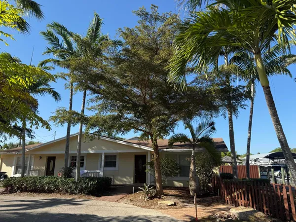 $2,800 | 2565 Old Donald Ross Road, Palm Beach Gardens, FL 33410