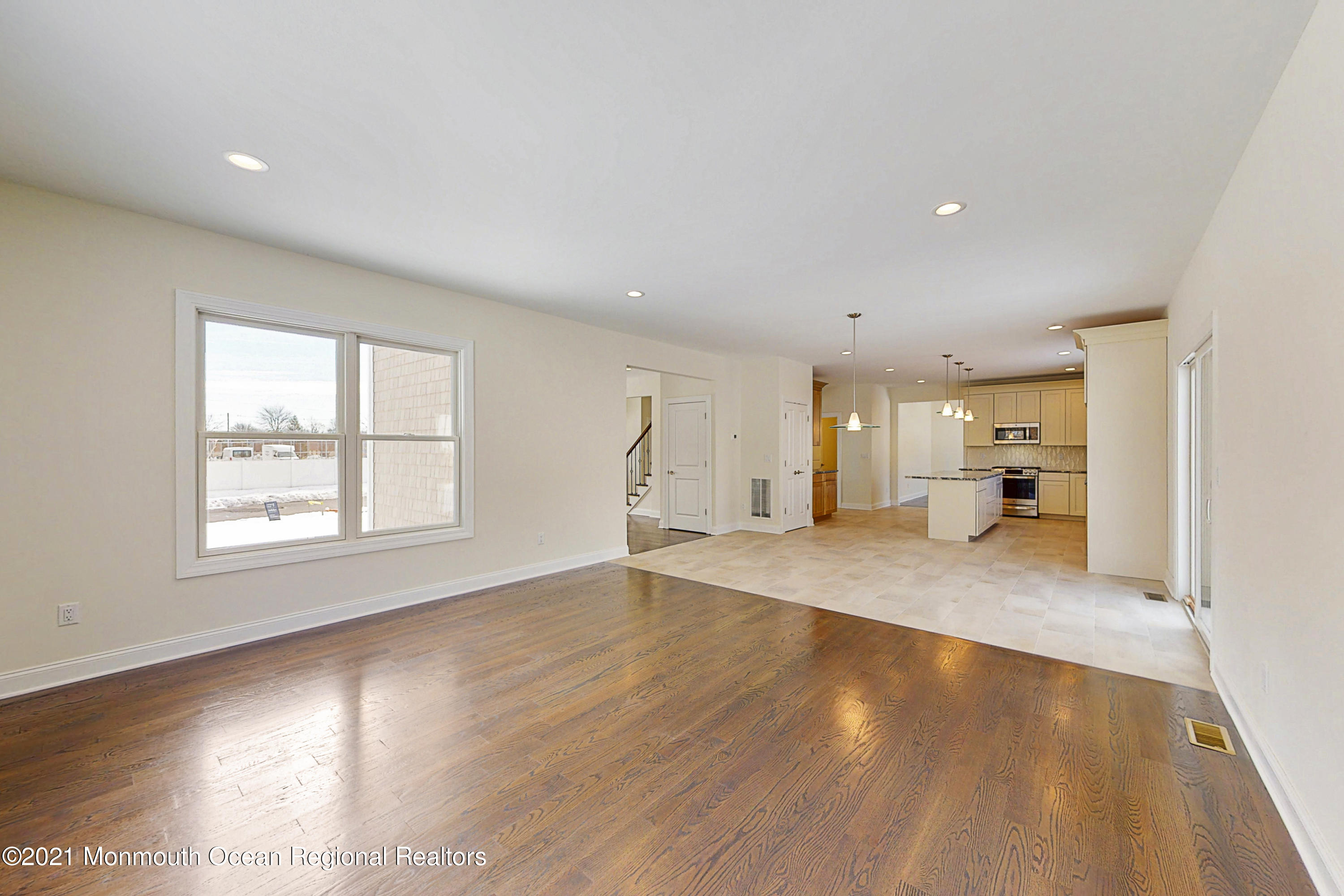 9 Dallas Court Hazlet, NJ 07730 - Photo 10 of 37 Family room