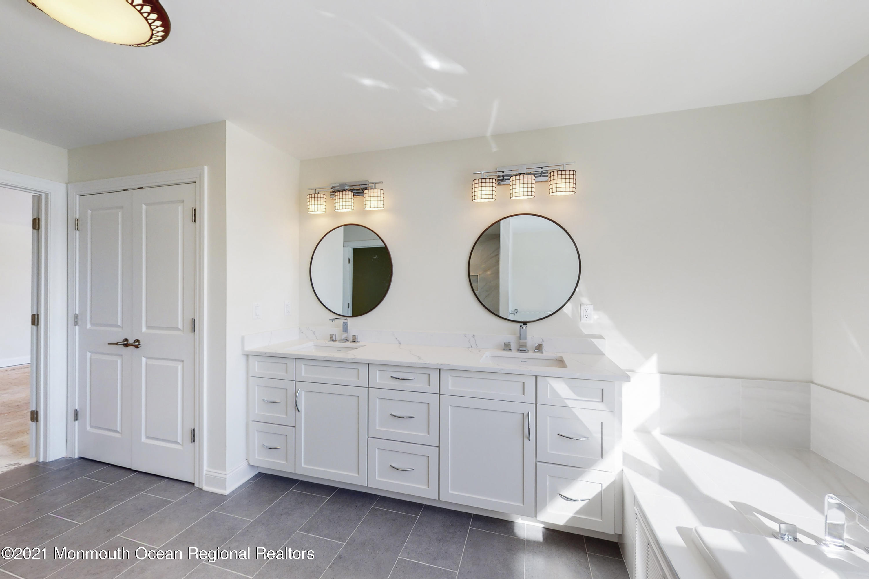 9 Dallas Court Hazlet, NJ 07730 - Photo 16 of 37 Master bathroom