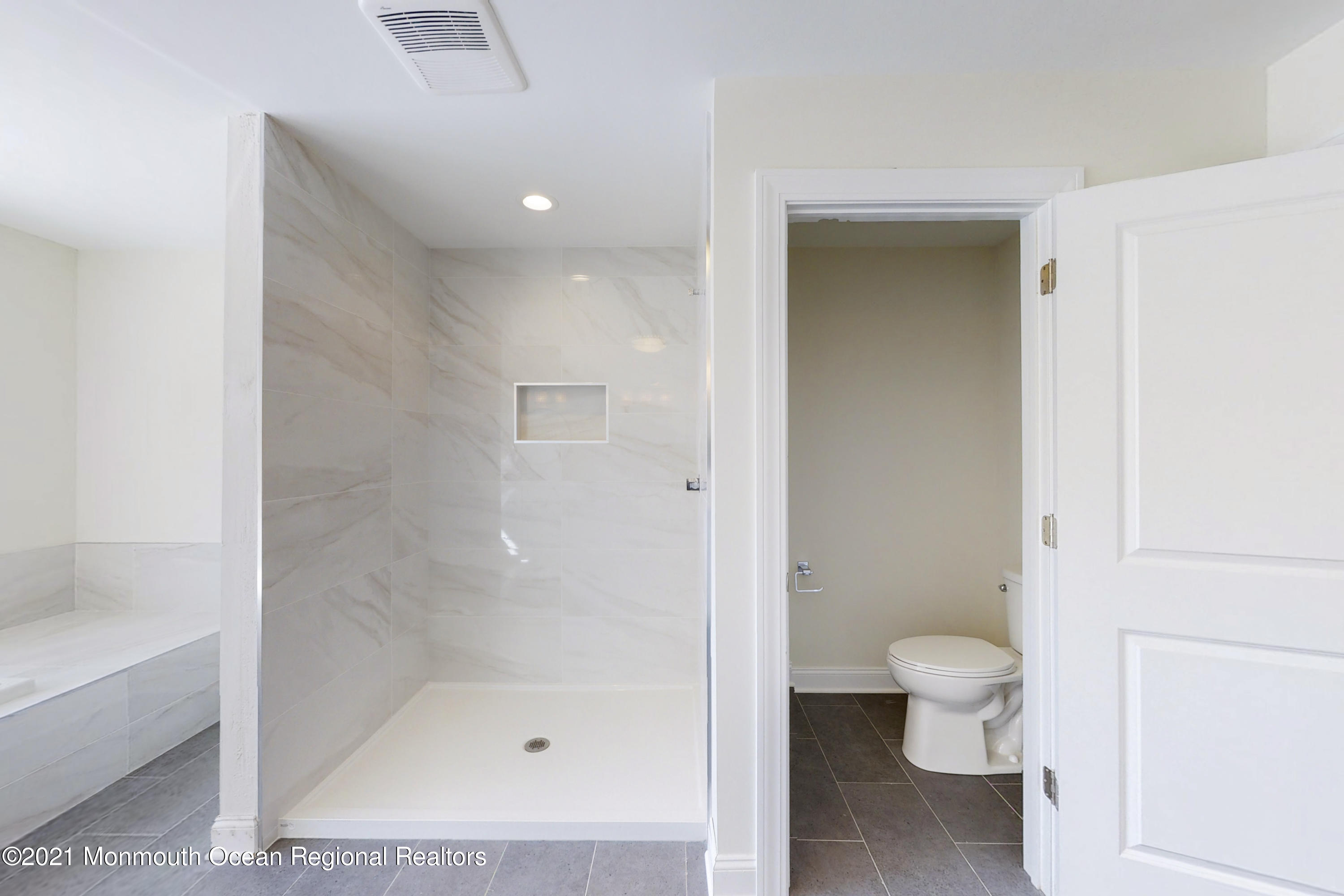 9 Dallas Court Hazlet, NJ 07730 - Photo 17 of 37 Master bathroom