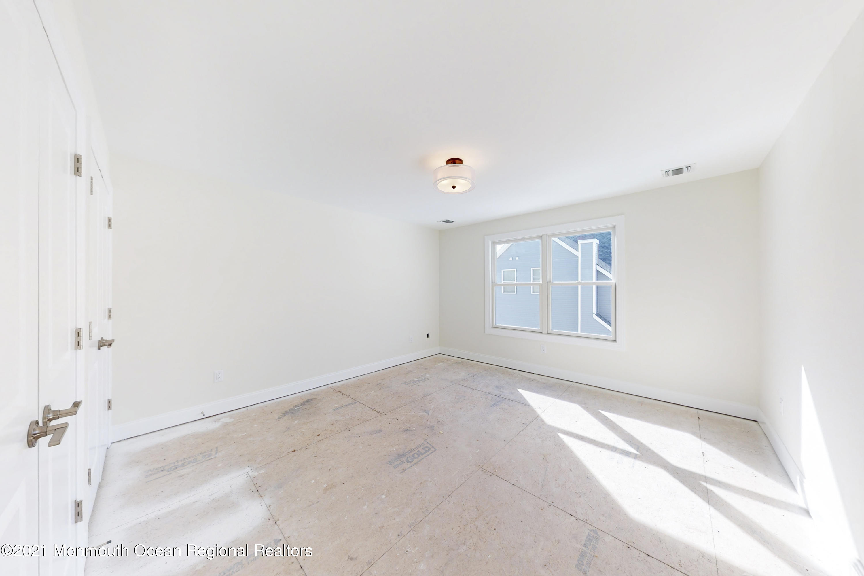 9 Dallas Court Hazlet, NJ 07730 - Photo 26 of 37 4th bedroom