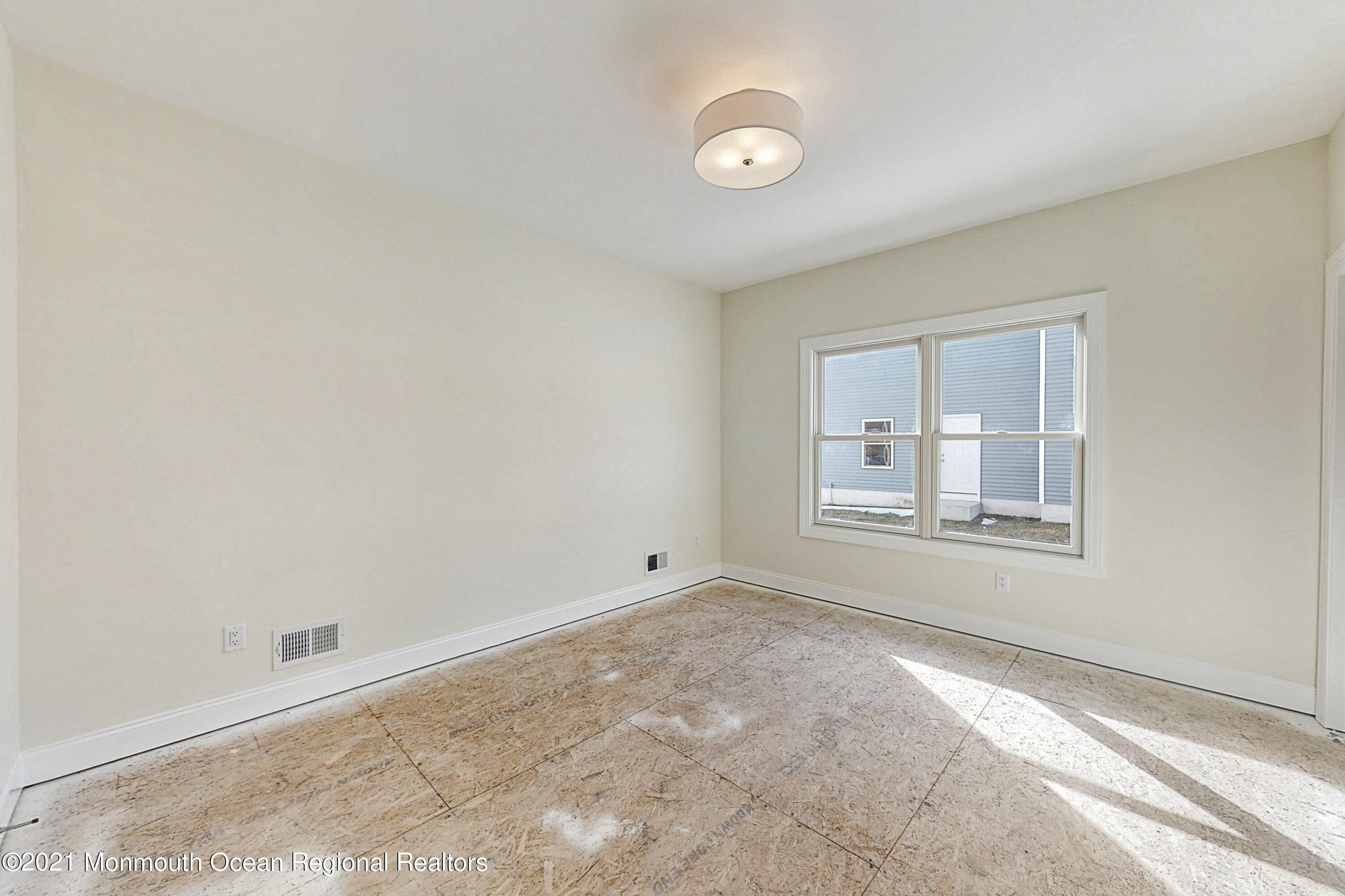 9 Dallas Court Hazlet, NJ 07730 - Photo 27 of 37 1st floor bedroom