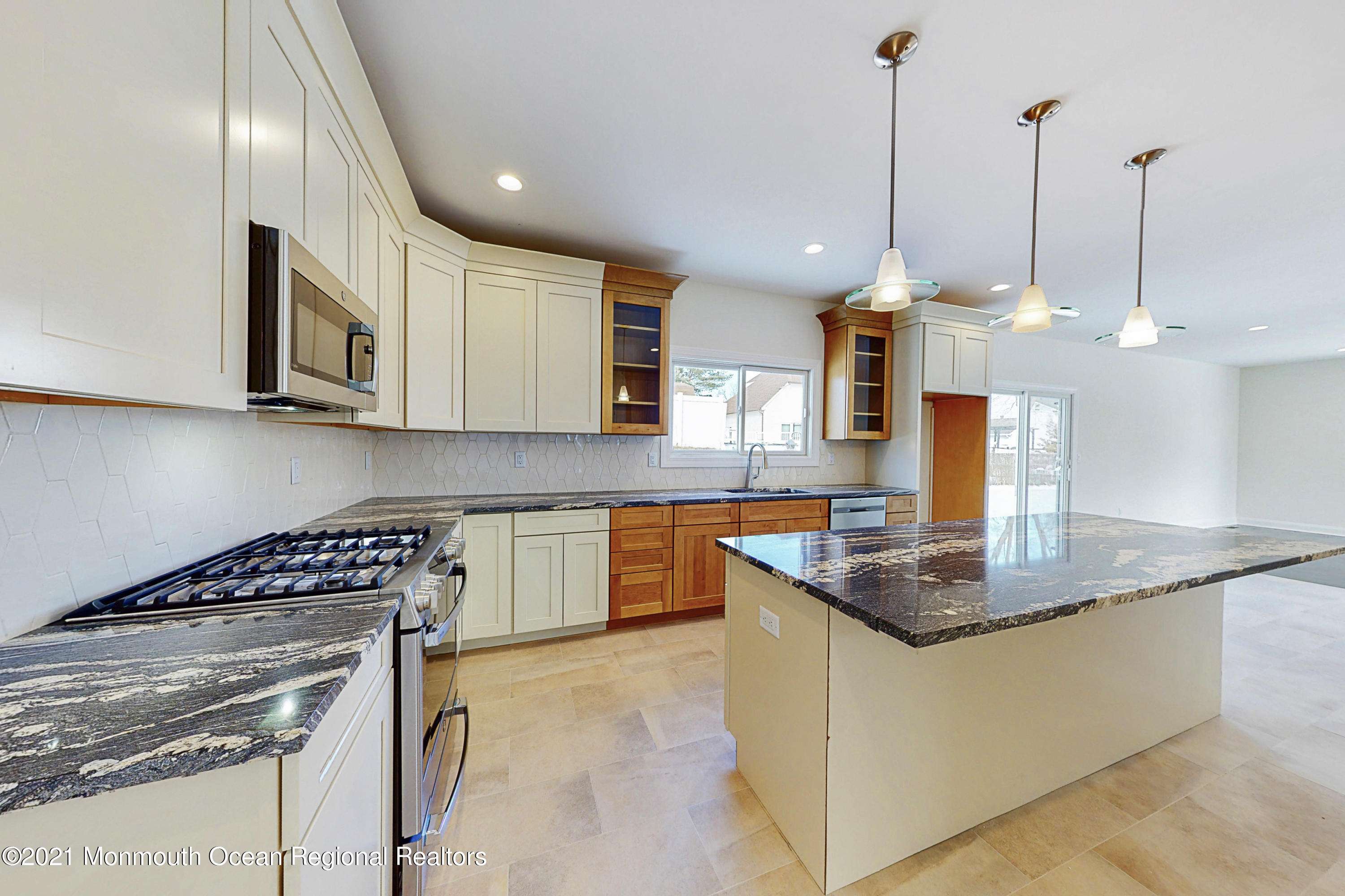 9 Dallas Court Hazlet, NJ 07730 - Photo 5 of 37 Kitchen