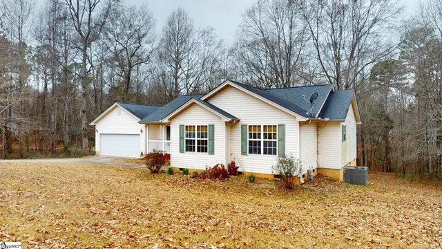 $324,900 | 437 Burns Mill Road, West Union, SC 29696