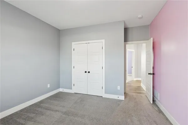 $379,900 | 2313 Burris Drive, Harrisonville, MO 64701