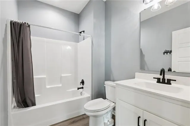 $385,000 | 2313 Burris Drive, Harrisonville, MO 64701