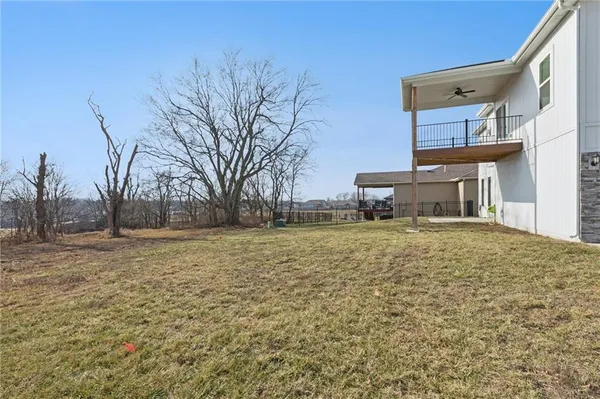 $379,900 | 2313 Burris Drive, Harrisonville, MO 64701