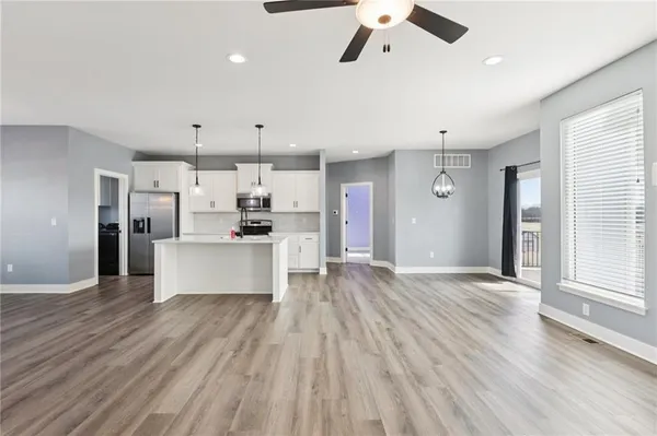 $379,900 | 2313 Burris Drive, Harrisonville, MO 64701