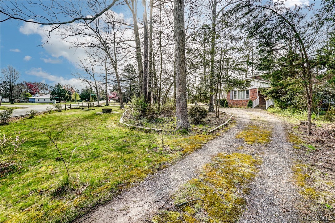 2455 Meadow Road Sandston, VA 23150 - Photo 2 of 16 Gallery Image 2
