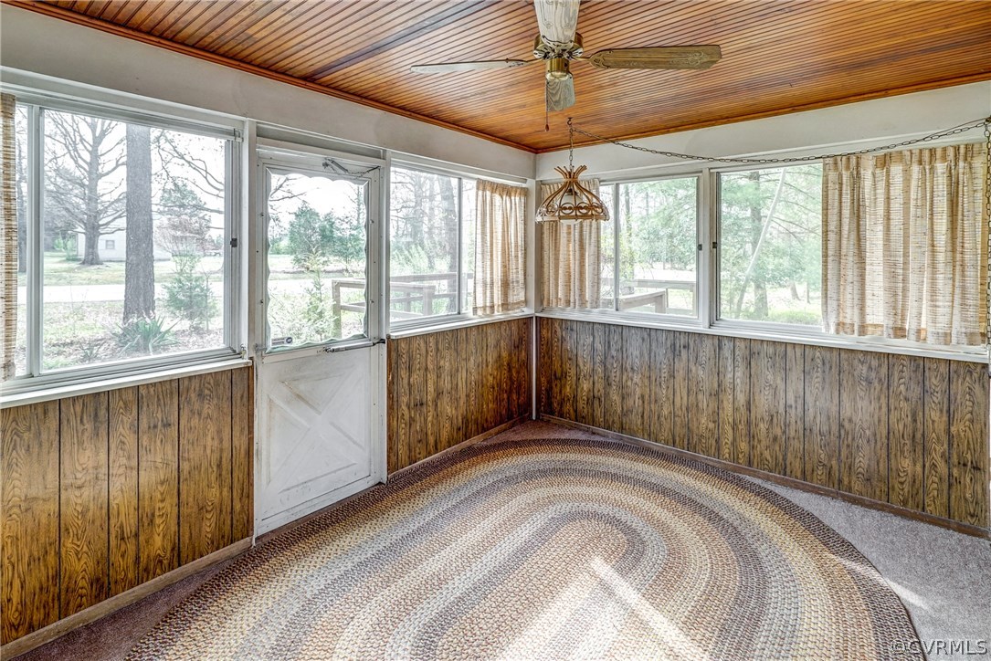 2455 Meadow Road Sandston, VA 23150 - Photo 5 of 16 Gallery Image 5