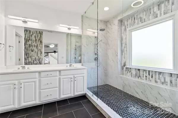 $989,000 | 1009 Murandy Lane, Matthews, NC 28104