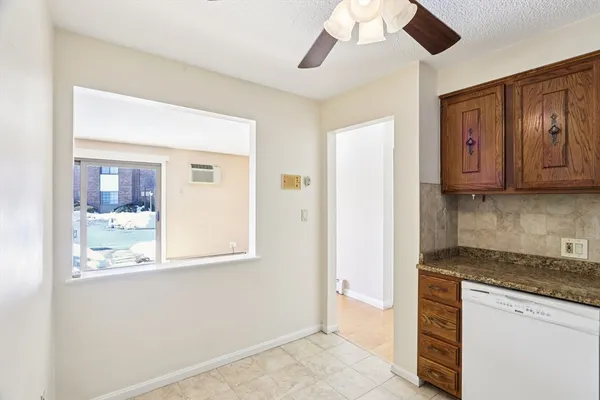 $359,900 | 141 Essex Street, Unit B1, Saugus, MA 01906