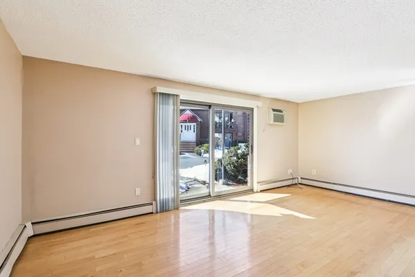 $359,900 | 141 Essex Street, Unit B1, Saugus, MA 01906