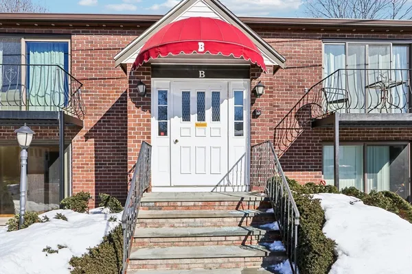 $359,900 | 141 Essex Street, Unit B1, Saugus, MA 01906