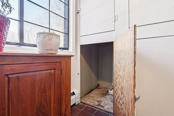 $359,900 | 141 Essex Street, Unit B1, Saugus, MA 01906