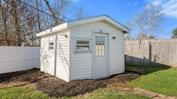 $277,500 | 2846 Hillside Drive, Bedford, IN 47421