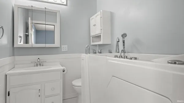 $277,500 | 2846 Hillside Drive, Bedford, IN 47421