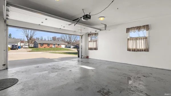 $277,500 | 2846 Hillside Drive, Bedford, IN 47421