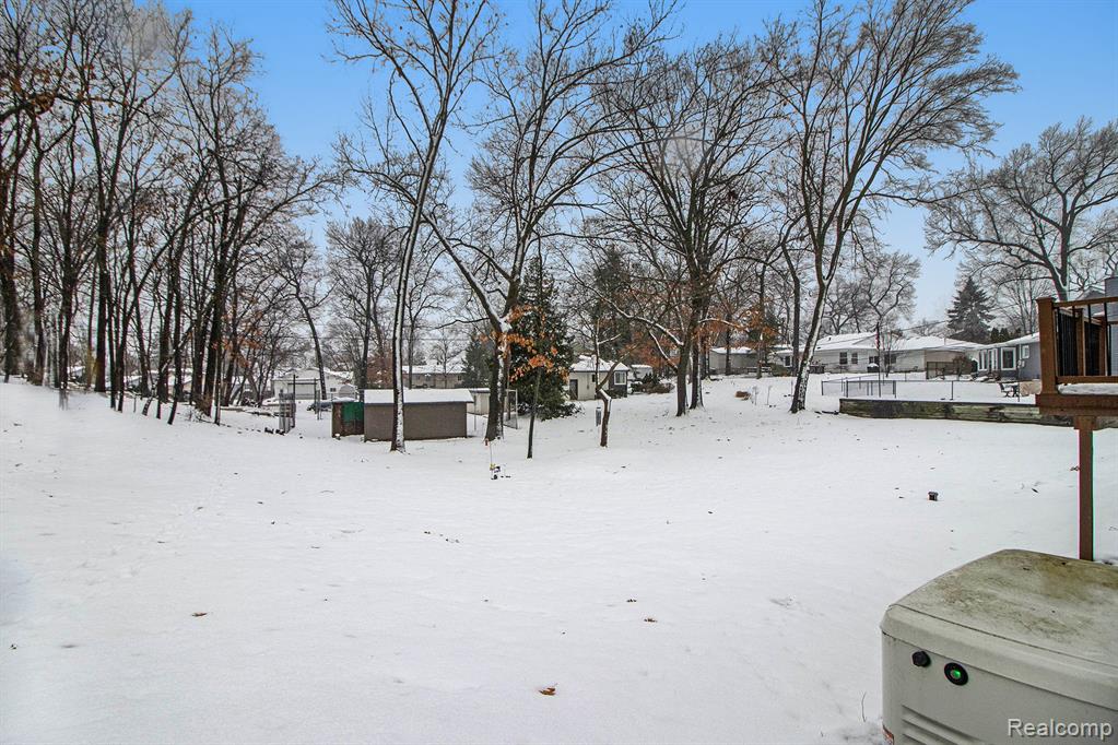 2330 Keith Road West Bloomfield, MI 48324 - Photo 22 of 23 Gallery Image 22