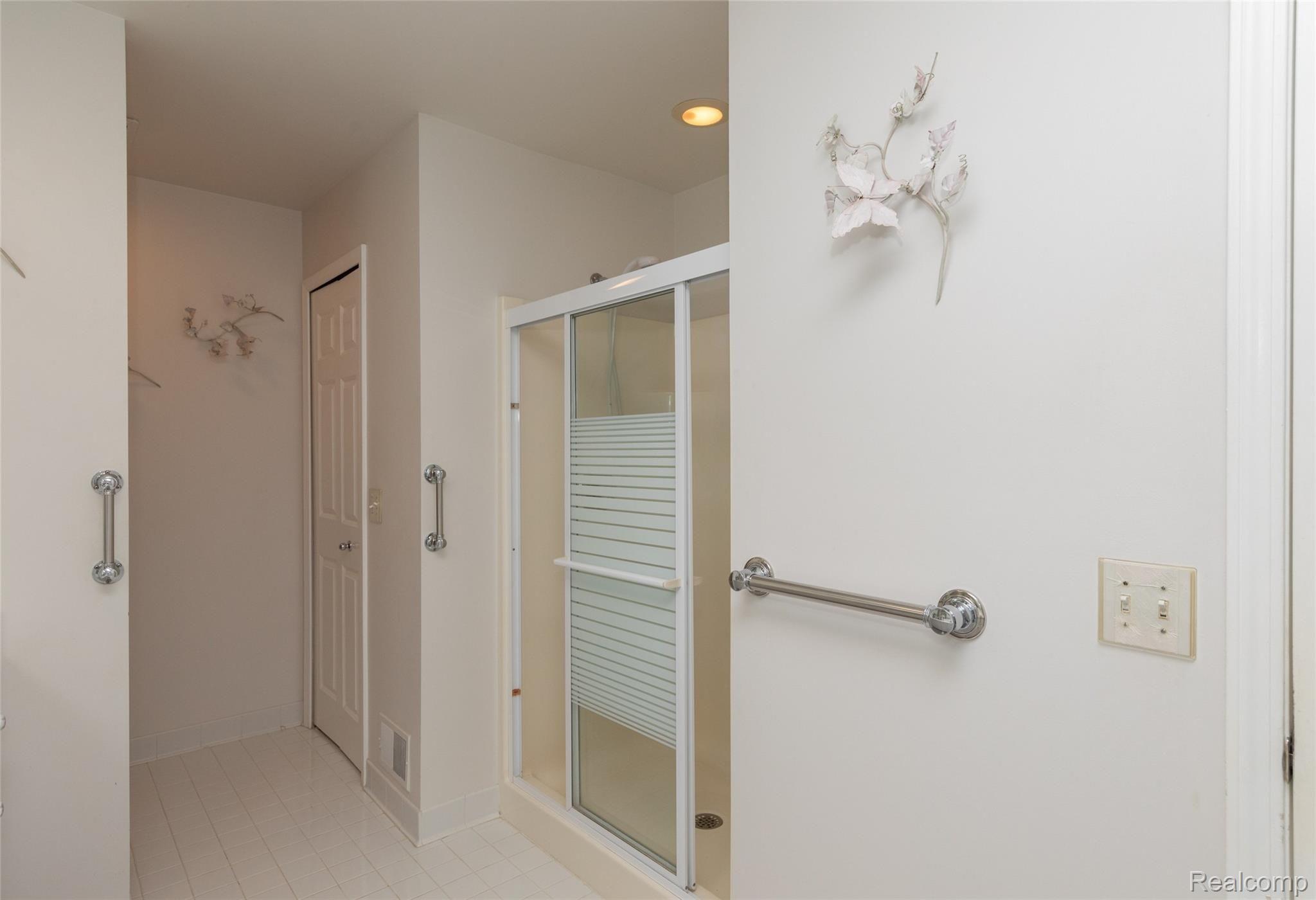6560 Summit Ridge Court, Unit 38 Clarkston, MI 48346 - Photo 38 of 70 31.JPG
