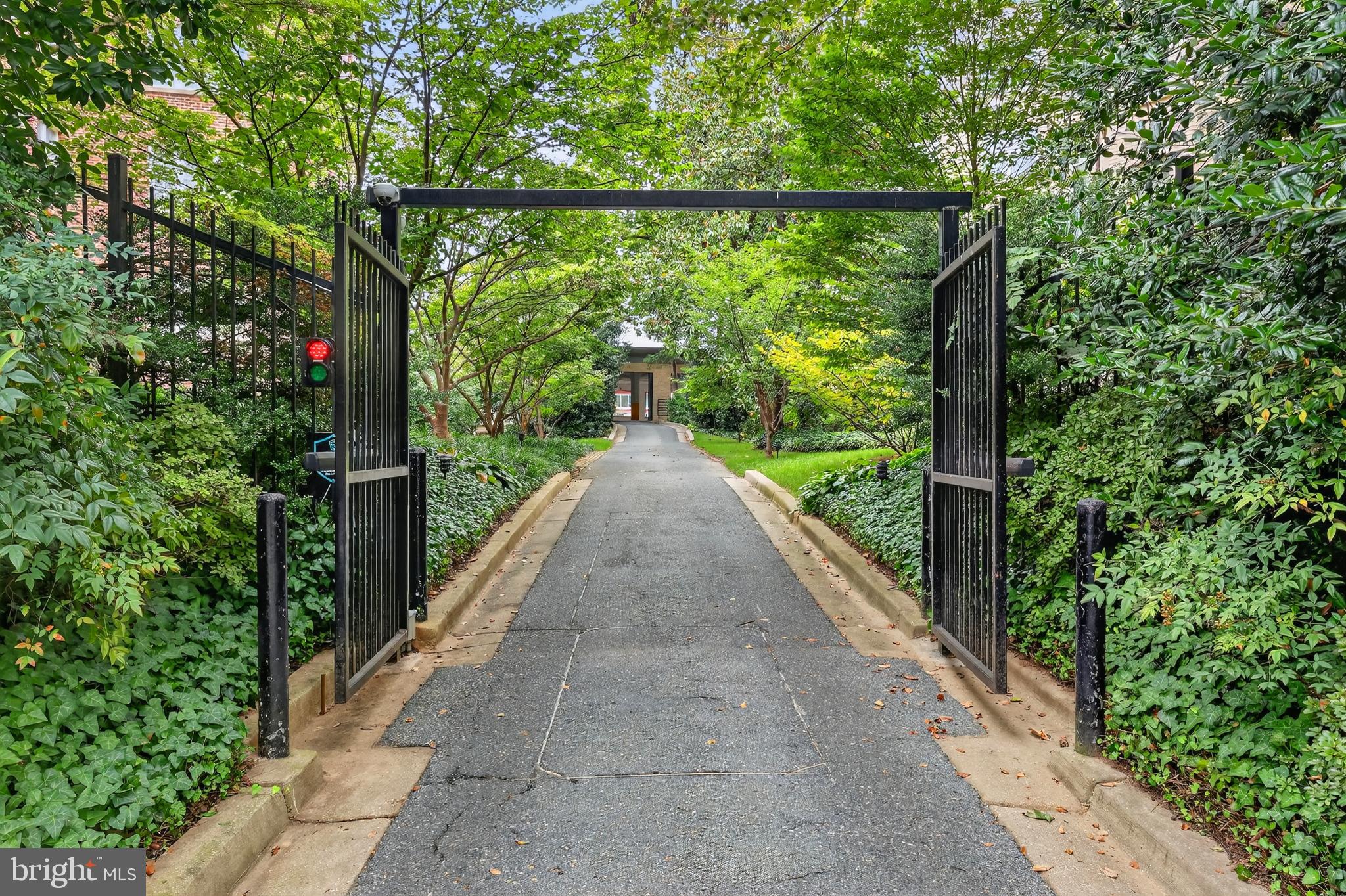 1661 Crescent Place Northwest, Unit 604 Washington, DC 20009 - Photo 50 of 61 a view of a balcony with an outdoor space