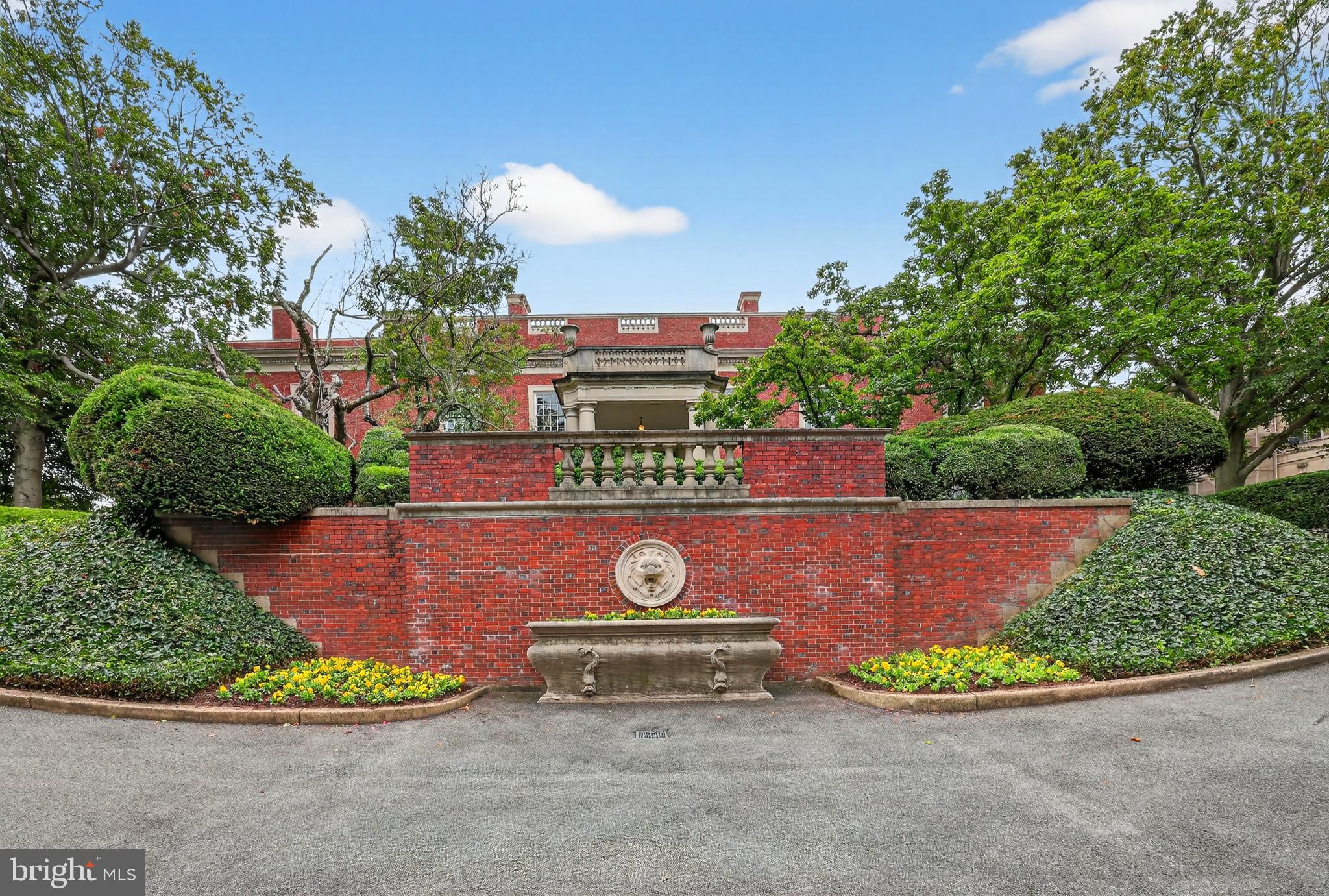 1661 Crescent Place Northwest, Unit 604 Washington, DC 20009 - Photo 60 of 61 Beautiful architectural surrounding