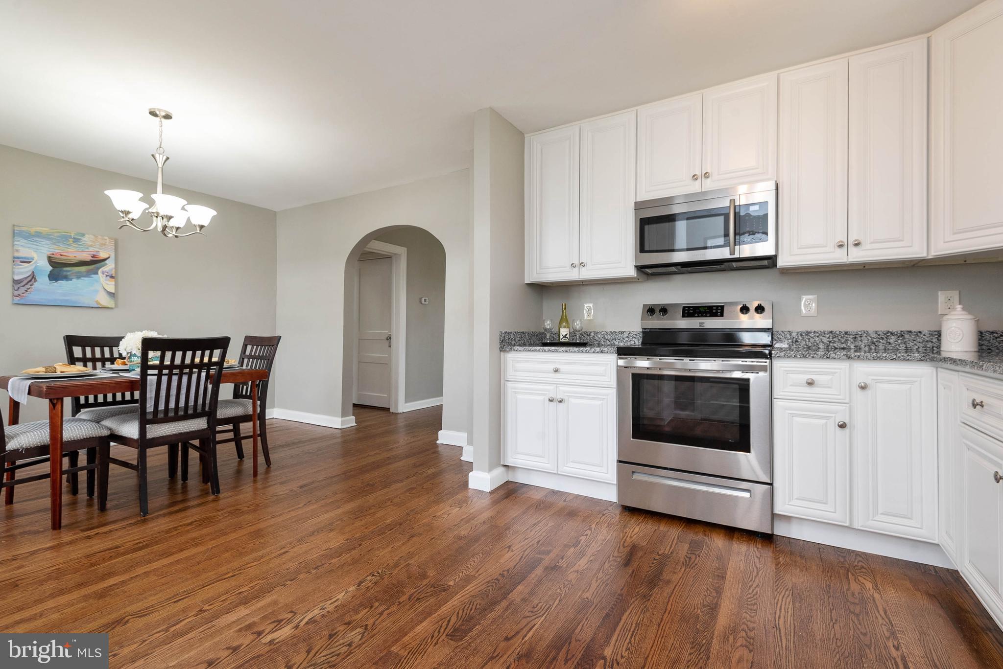 20635 Whites Ferry Road Poolesville, MD 20837 - Photo 11 of 40 KItchen