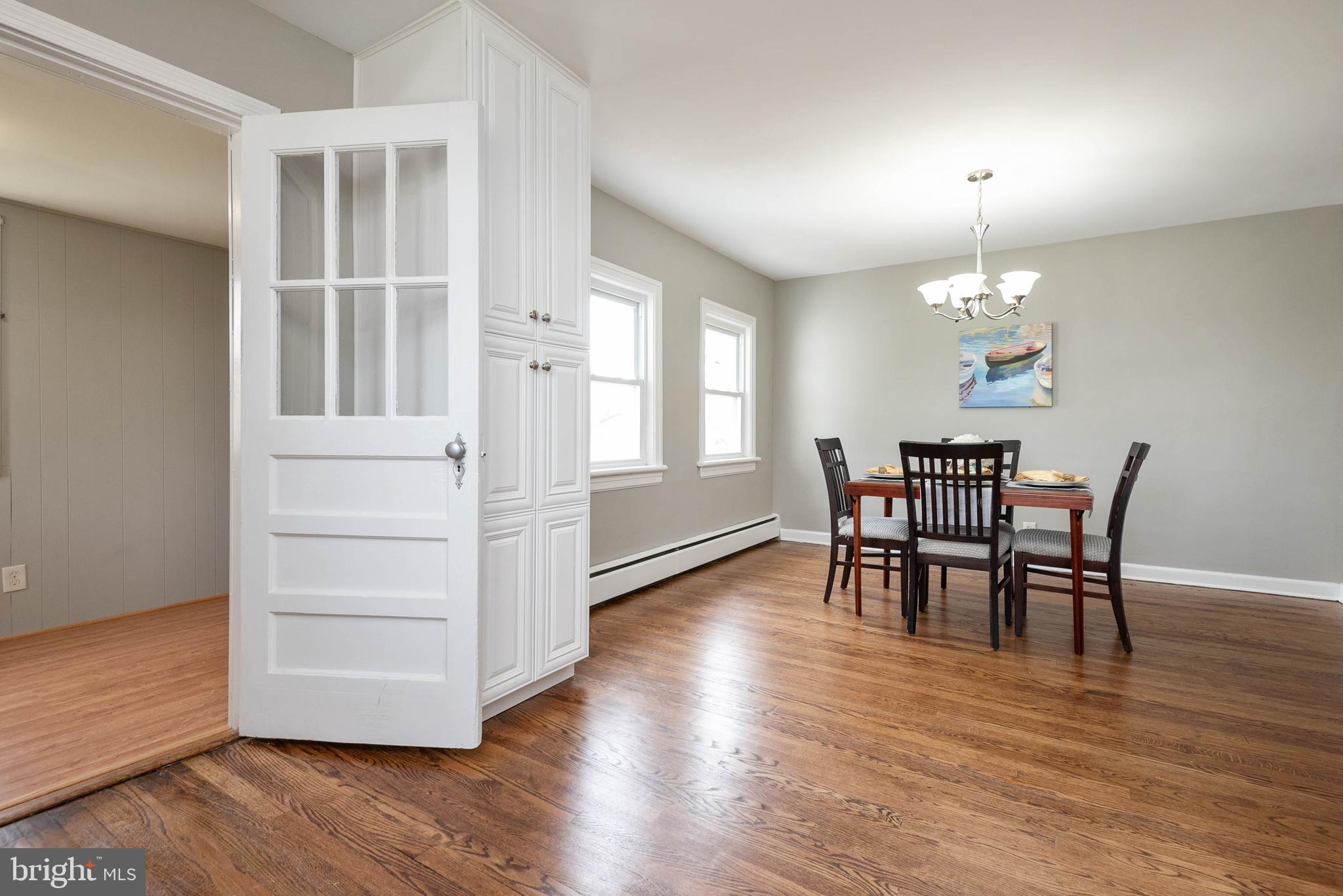 20635 Whites Ferry Road Poolesville, MD 20837 - Photo 13 of 40 KItchen