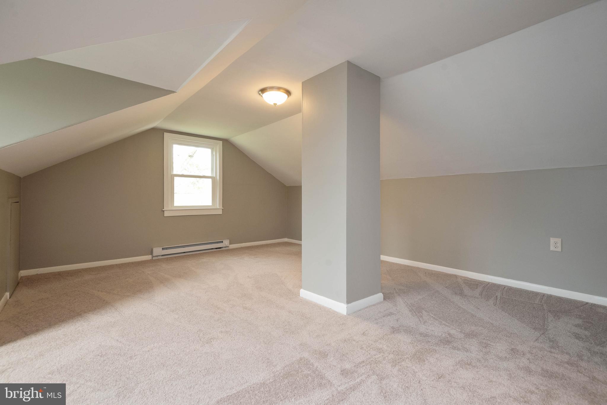 20635 Whites Ferry Road Poolesville, MD 20837 - Photo 20 of 40 Bedroom