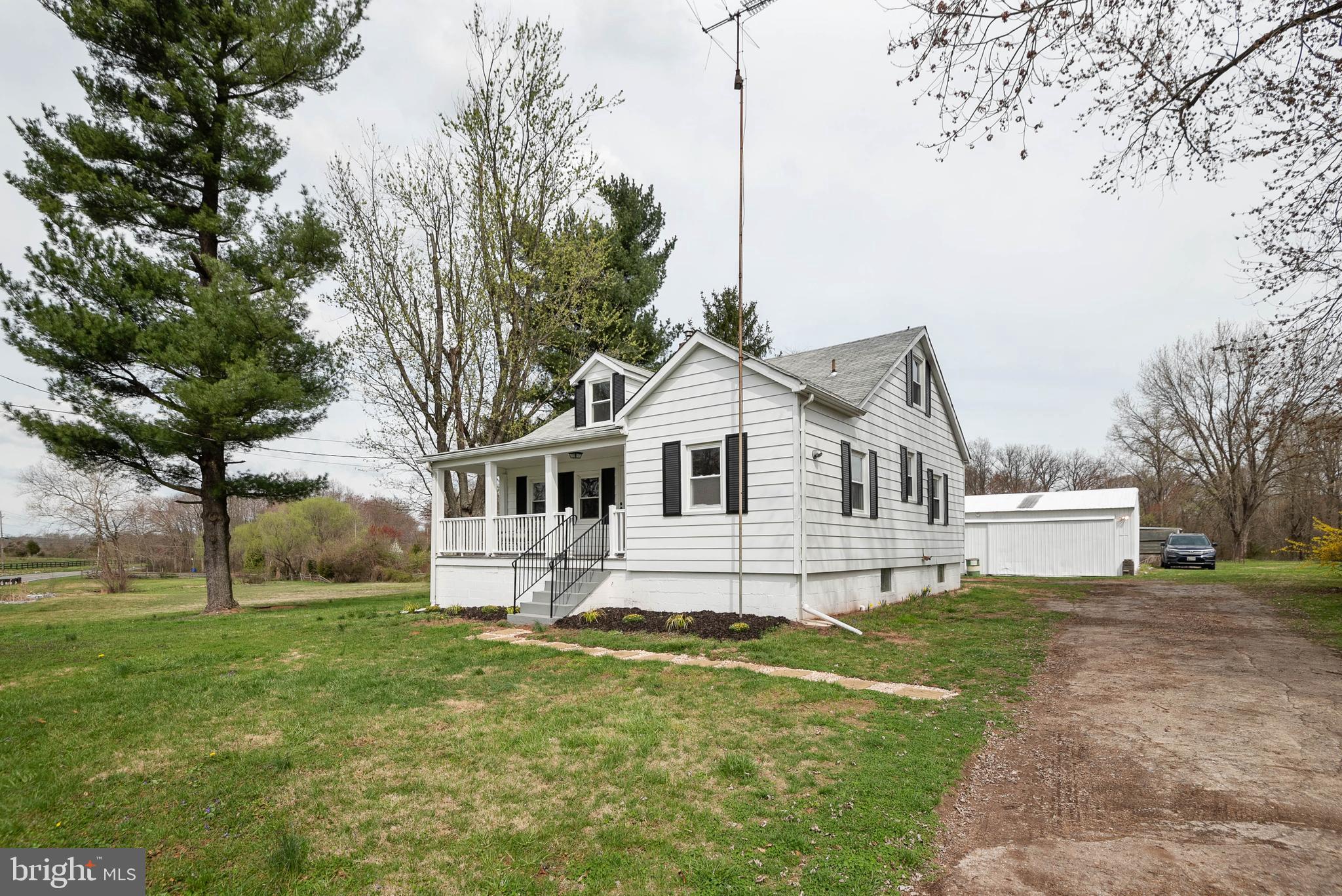20635 Whites Ferry Road Poolesville, MD 20837 - Photo 3 of 40 Front