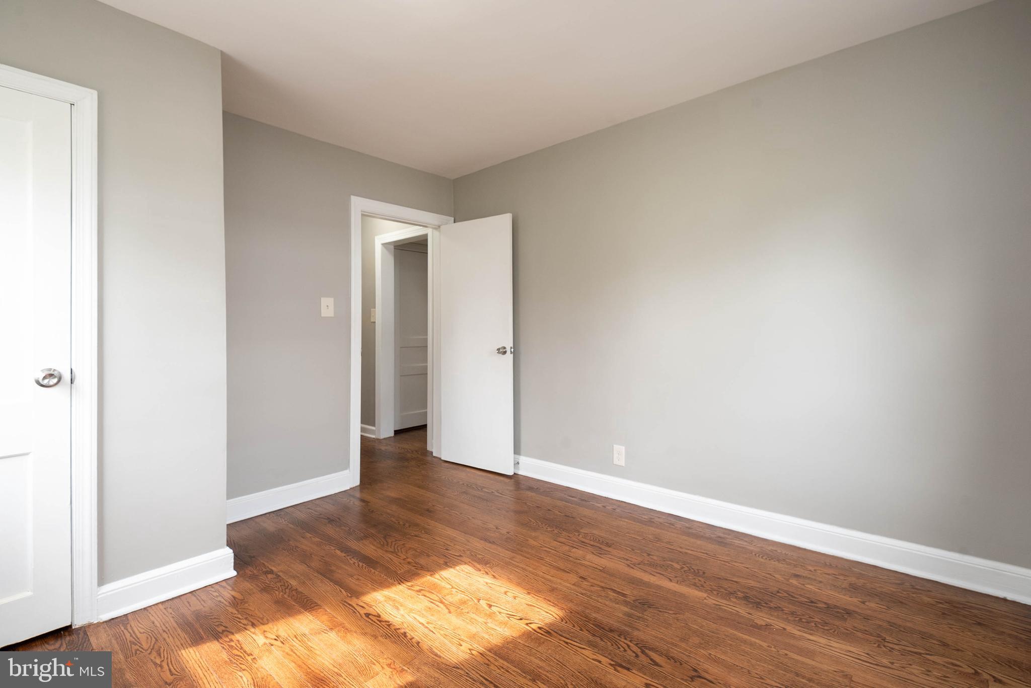 20635 Whites Ferry Road Poolesville, MD 20837 - Photo 28 of 40 Bedroom