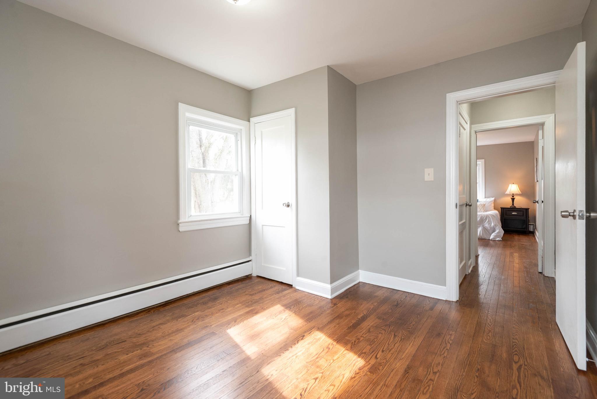 20635 Whites Ferry Road Poolesville, MD 20837 - Photo 29 of 40 Bedroom