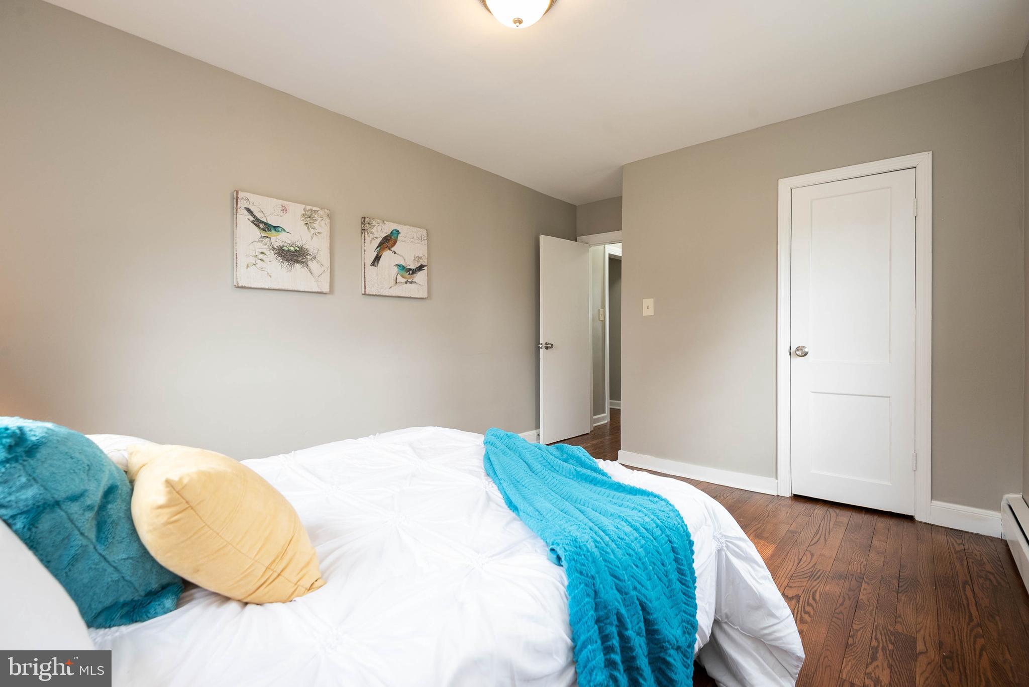 20635 Whites Ferry Road Poolesville, MD 20837 - Photo 33 of 40 Bedroom