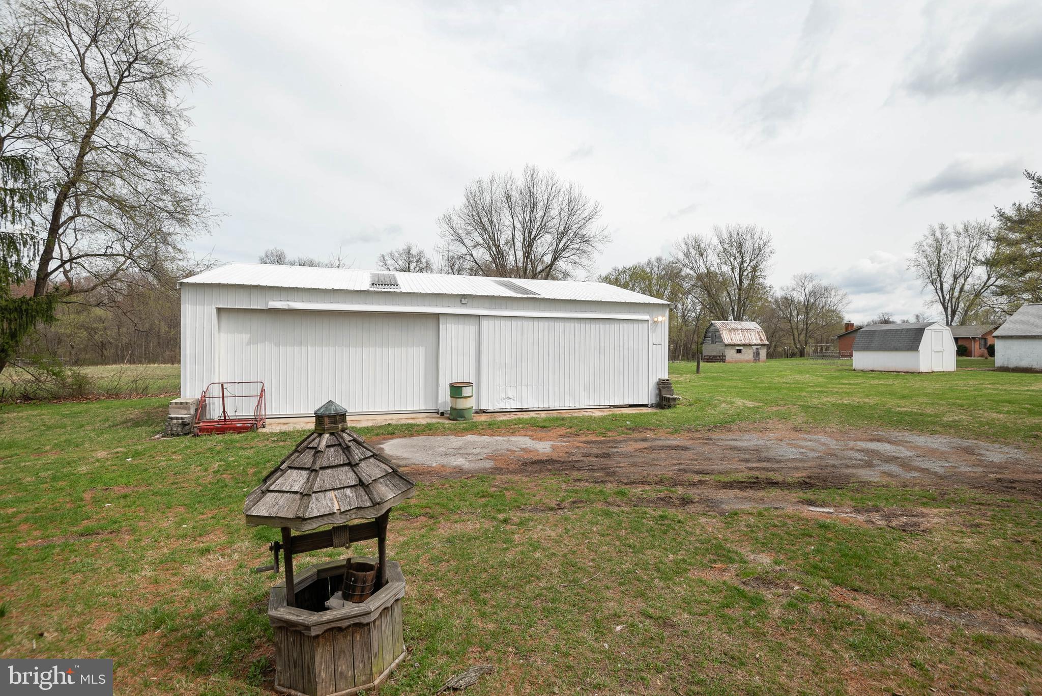 20635 Whites Ferry Road Poolesville, MD 20837 - Photo 39 of 40 Garage/Outbuilding