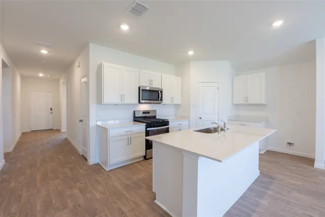 $2,000 | 104 Las Lomas Drive, San Marcos, TX 78666