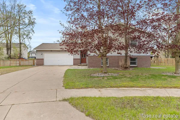 $365,000 | 320 Maizie Lane, Sparta, MI 49345
