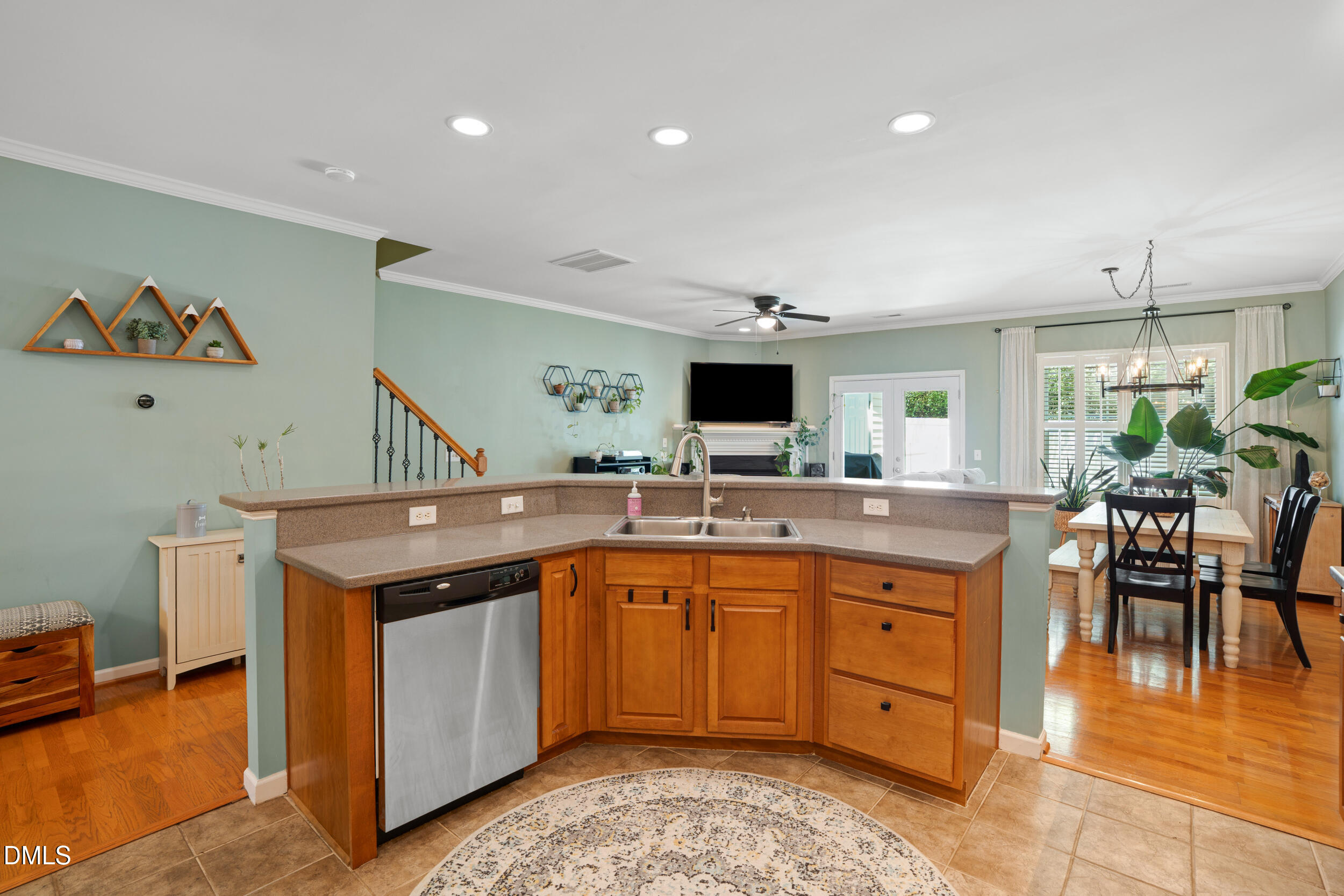 5552 Nur Lane Raleigh, NC 27606 - Photo 15 of 66 15_dsc02863