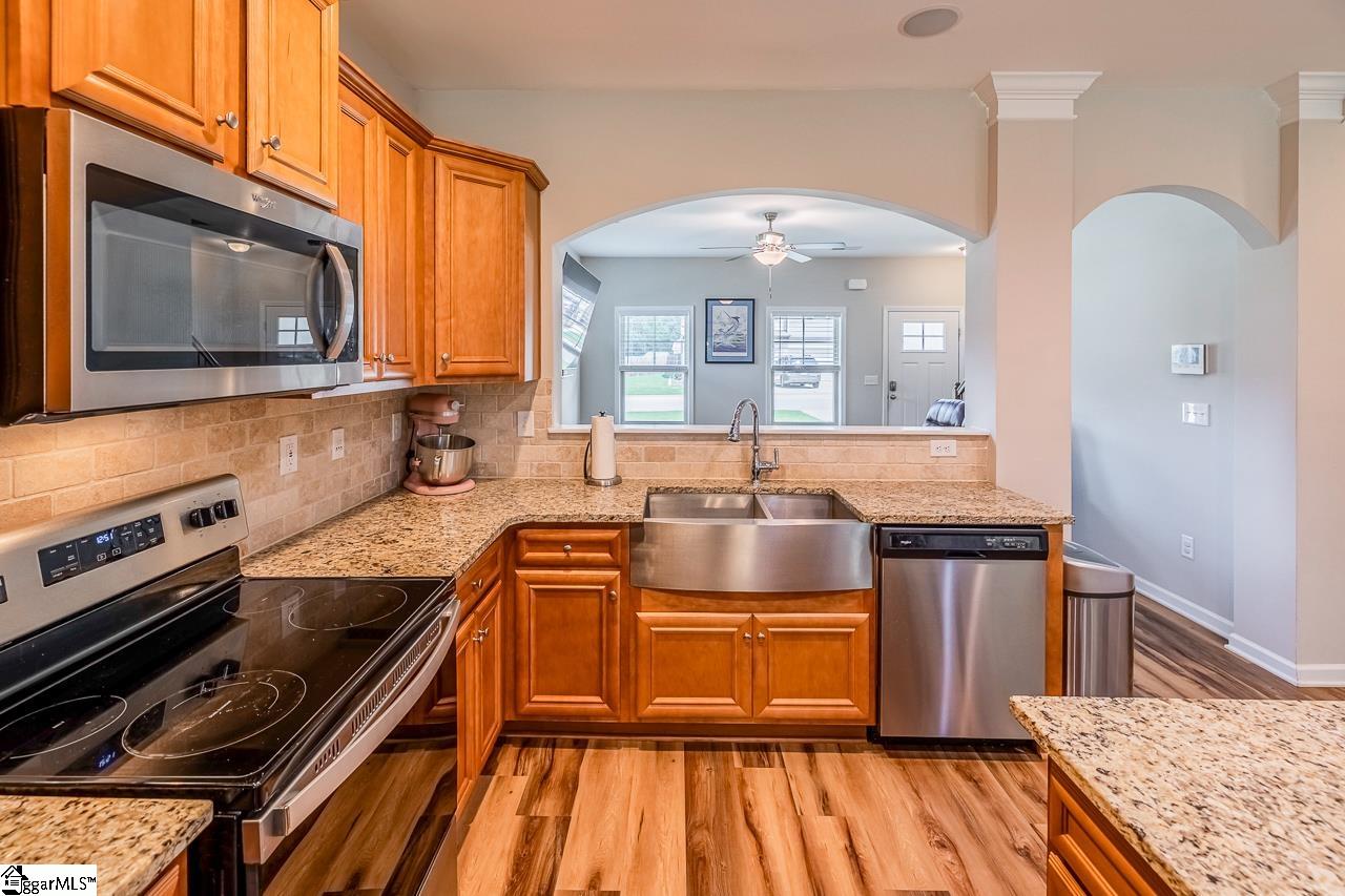 619 Autumn Breeze Walk Inman, SC 29349 - Photo 13 of 46 Gallery Image 13